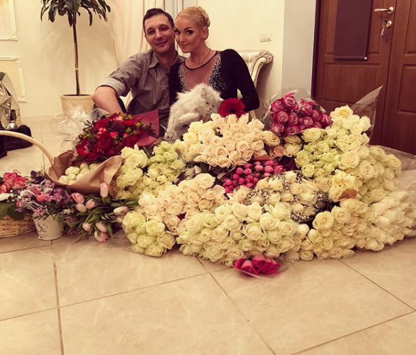 Анастасия Волочкова с Михаилом. Фото Скриншот Instagram: volochkova_art