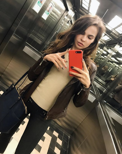Настя Рыбка обвинила Дерипаску в изнасиловании и заставляет жениться на ней