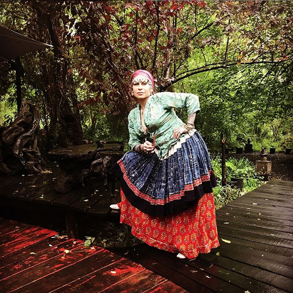 Наргиз Закирова. Фото скриншот: instagram.com/nargizzakirova_official