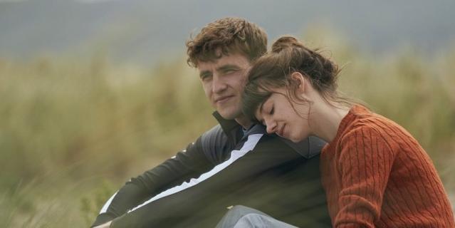 Кадр из сериала "Нормальные люди".