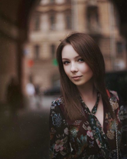 Серафима Шнурова. Фото www.instagram.com/shnrv.astnn/