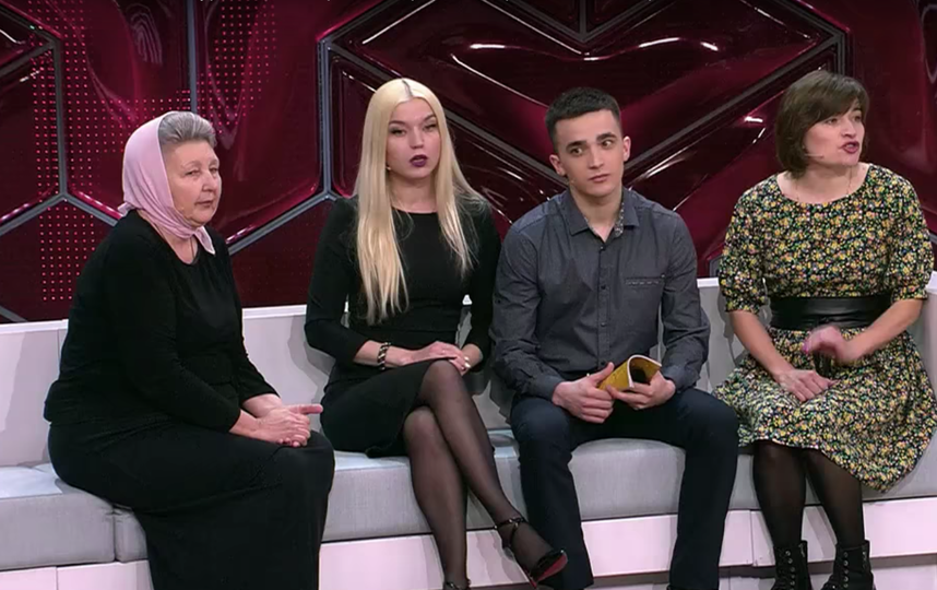 Сергей Семёнов с семьёй на программе "Андрей Малахов. Прямой эфир" на телеканале "Россия 1". Фото Скриншот Youtube