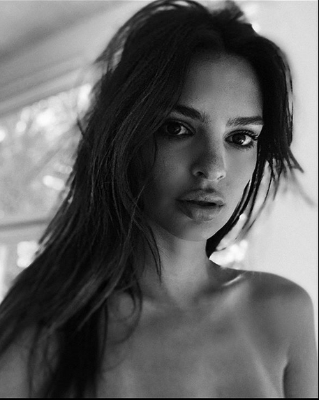 Популярная топ-модель Эмили Ратаковски. Фото скриншот: instagram.com/emrata/