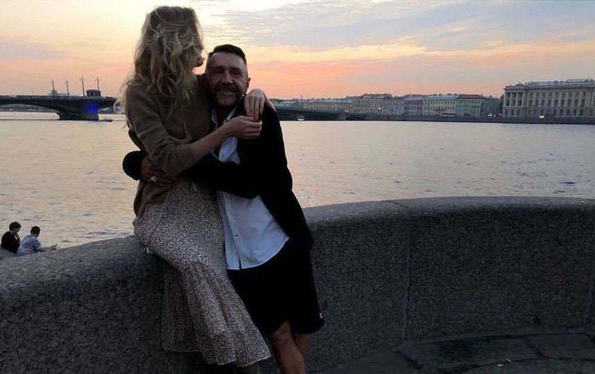 Сергей с женой Ольгой. Фото www.instagram.com/shnurovs/