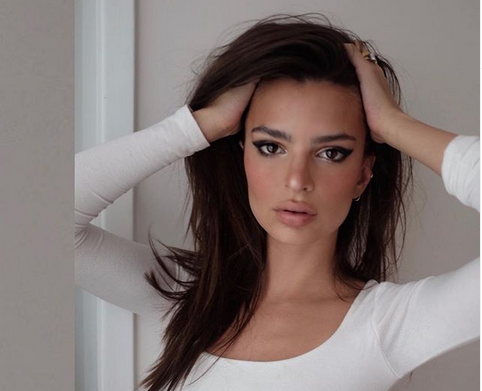 Популярная топ-модель Эмили Ратаковски. Фото скриншот: instagram.com/emrata/