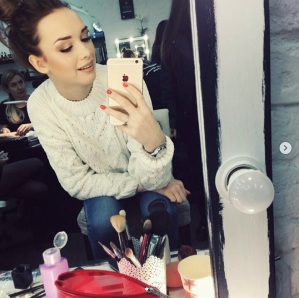 instagram.com/_diana_shurygina_/?hl=ru.