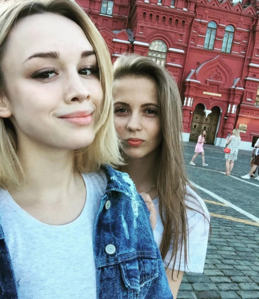 instagram.com/_diana_shurygina_/?hl=ru.