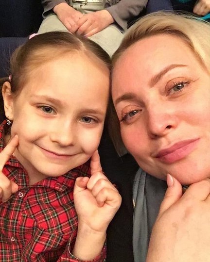 Светлана с дочкой. Фото instagram.com/s_permyakova.