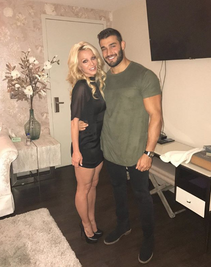 Бритни Спирс и Сэм Асгари. Фото www.instagram.com/britneyspears