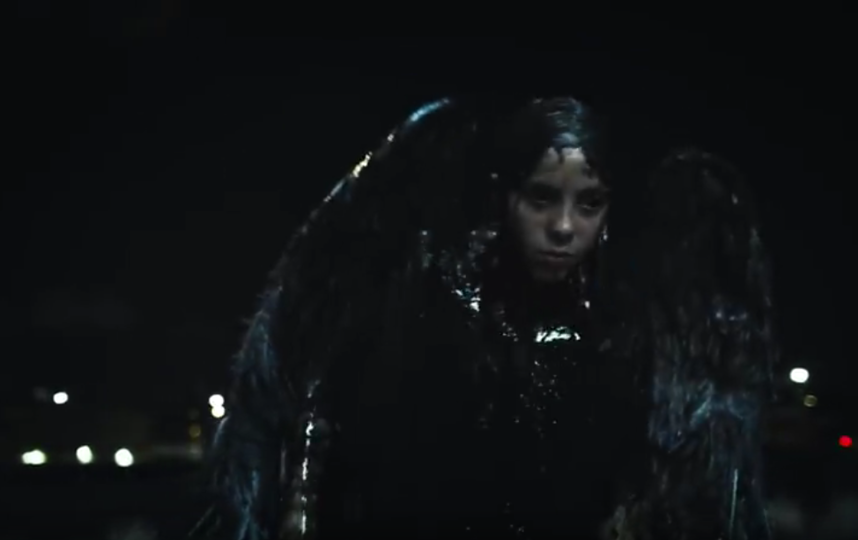 Кадр из клипа на песню "All The Good Girls Go To Hell". Фото скриншот: youtube.com/watch?v=-PZsSWwc9xA