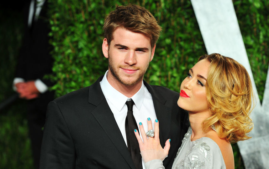 СМИ: Майли Сайрус вышла замуж за актёра из "Голодных игр"