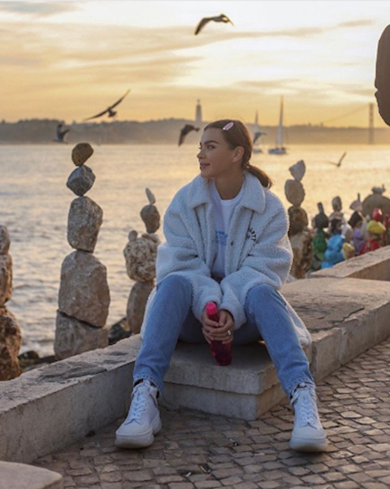 Экс-участница группы Serebro Елена Темникова. Фото www.instagram.com/lenatemnikovaofficial