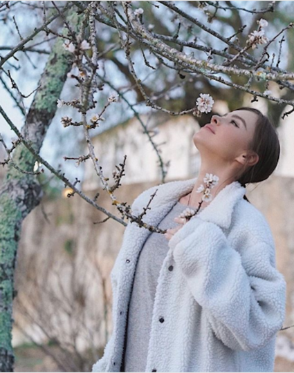 Экс-участница группы Serebro Елена Темникова. Фото www.instagram.com/lenatemnikovaofficial