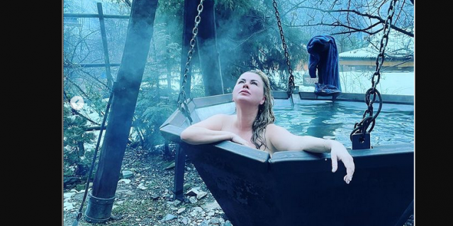 Анна Семенович.