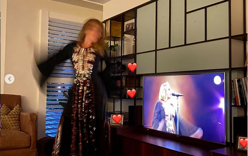 Поклонники не узнали певицу. Фото скриншот Instagram @adele