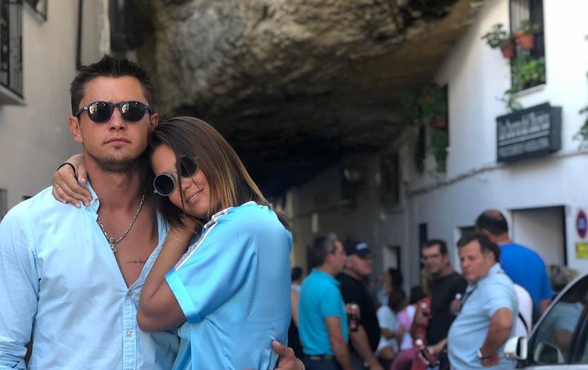 Павел Прилучный и Агата Муцениеце. Фото instagram.com/agataagata.