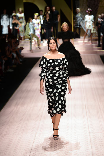 Актриса Моника Беллуччи на показе Dolce&Gabbana. Фото AFP