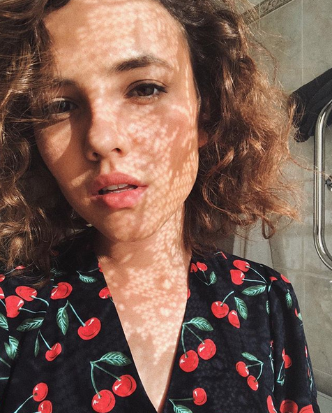 Актриса Стася Милославская, новая возлюбленная актёра. Фото скриншот: instagram.com/milostasii/