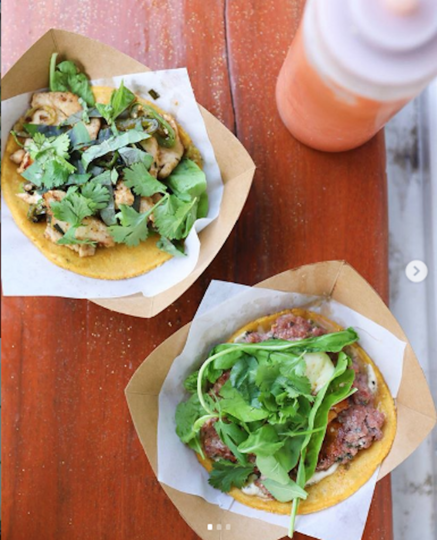 Строитель из Техаса по имени Омар. Фото www.instagram.com/justaconstructionguy