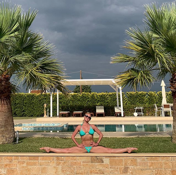 Анастасия Волочкова. Фото скриншот: instagram.com/volochkova_art/