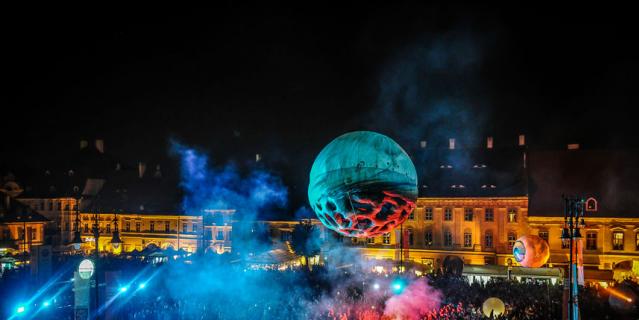 Les Plasticiens Volants.