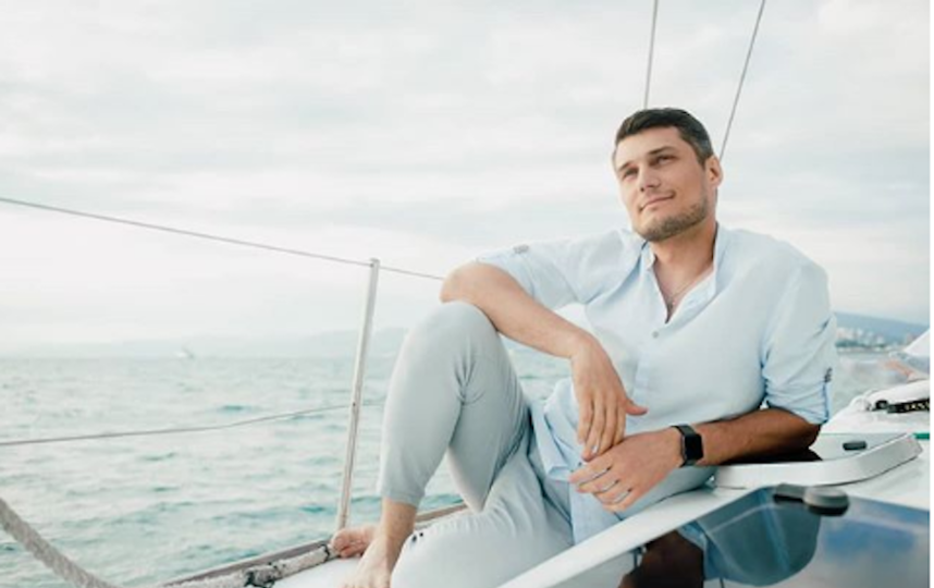 Участник шоу "Замуж за Бузову" Сергей Зеленский. Фото Instagram/sazelenskiy.ru