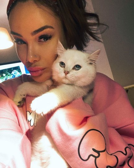 Айза Анохина. Фото instagram.com/aizalovesam.