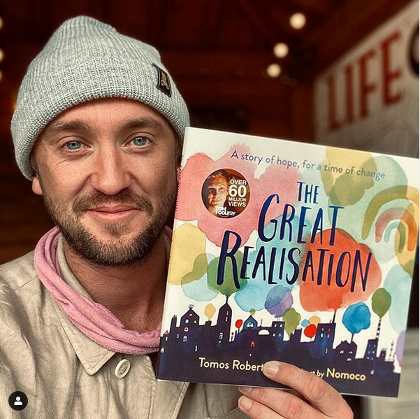 Том Фелтон. Фото скриншот: instagram.com/t22felton/