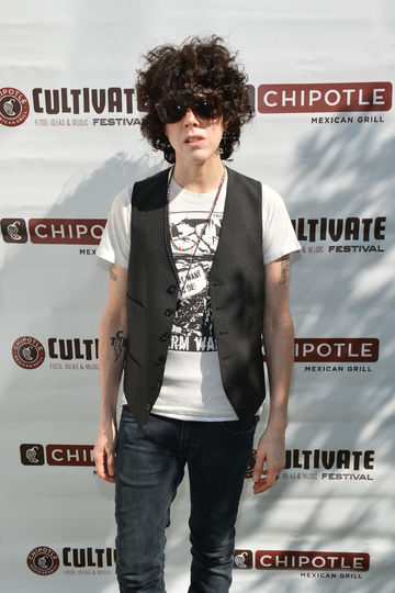 Лаура Перголицци выступает под инициалами LP. Это американская певица итальянского происхождения, автор-исполнитель. И она возглавляет наш хитпарад. Фото Getty