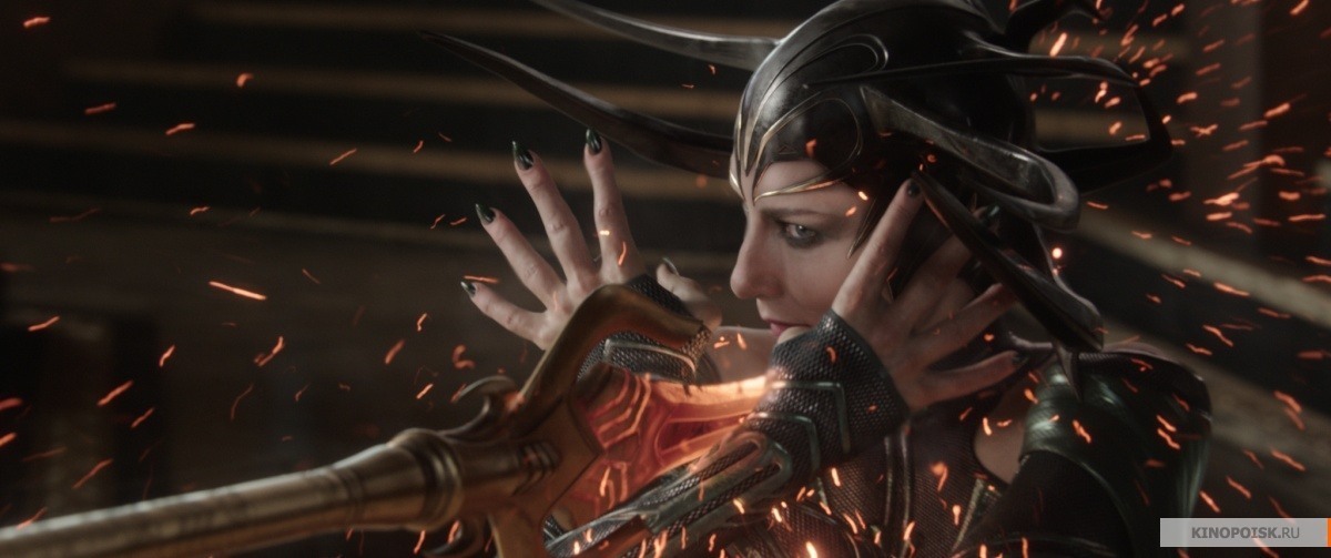 Кадр из фильма "Тор: Рагнарёк" . Фото kinopoisk.ru