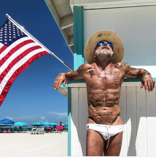 Танцующий миллионер Джанлука Вакки. Фото Instagram Вакки.