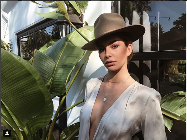 Скриншот instagram.com/camimorrone/?hl=ru.