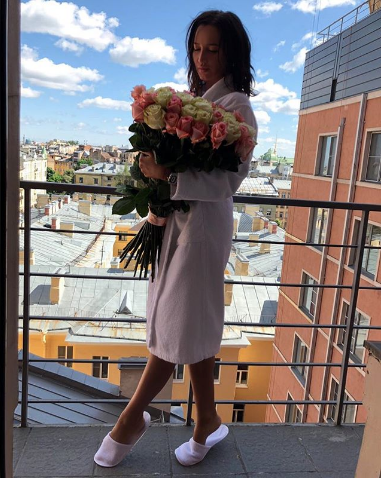 Телеведущая и певица Ольга Бузова. Фото www.instagram.com/buzova86