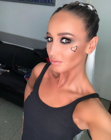 Телеведущая и певица Ольга Бузова. Фото www.instagram.com/buzova86