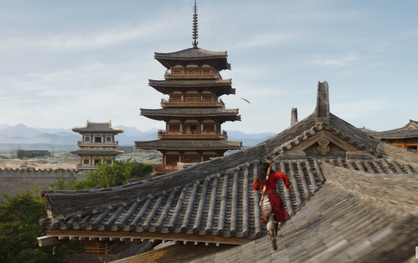 Кадр из фильма "Мулан" (2020). Фото "Дисней Студиос", kinopoisk.ru