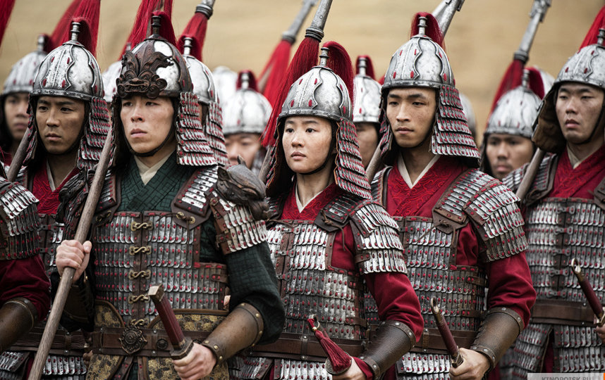 Кадр из фильма "Мулан" (2020). Фото "Дисней Студиос", kinopoisk.ru