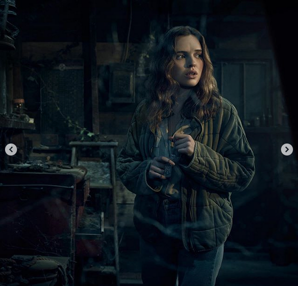 Кадр из сериала "Противостояние" (2020). Фото скриншот: instagram.com/vanityfair/