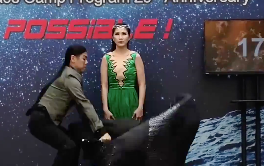 Фокусница Сильвия Лим. Фото Скриншот Youtube