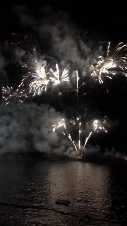 Фейерверк в честь Анастасии Потаниной и Артёма Кручина. Фото Instagram/a_ragozina