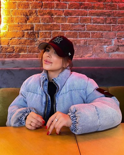 Ани Лорак. Фото instagram.com/anilorak.