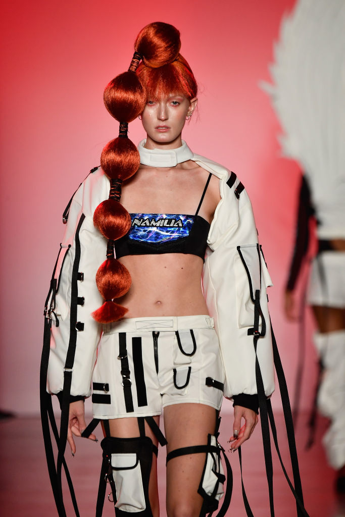 Пэрис Хилтон приняла участие в показе бренда Namilia на Неделе моды в Нью-Йорке. Фото Getty