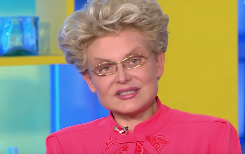 Похудевшая Елена Малышева показала осиную талию