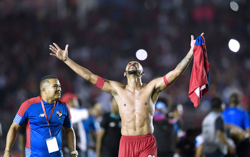 Футболисты сборной Панамы празднуют успех. Фото AFP