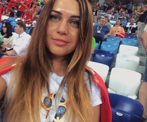 Болельщица матча Швейцария – Коста-Рико. Фото Instagram/tatianazinovjeva