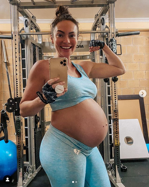 Скриншот Instagram @emilyskyefit.
