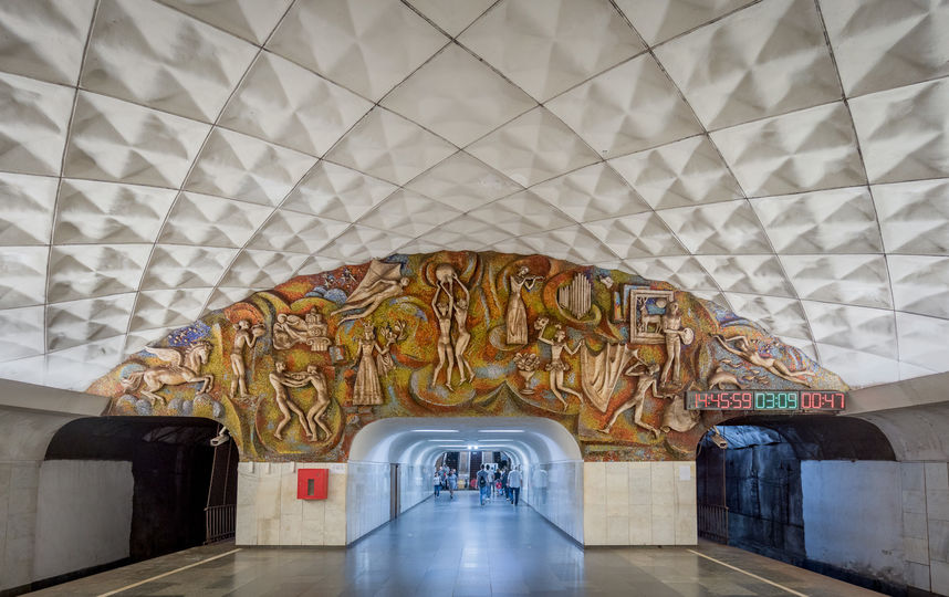 Станция "Технический Университет" в Тбилиси. Фото Christopher Herwig / herwigphoto.com