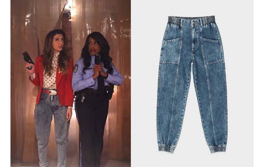 Кадр из сериала “Королевы крика” (2015) / Джинсы Bershka (1499 руб.). Фото kinopoisk.ru