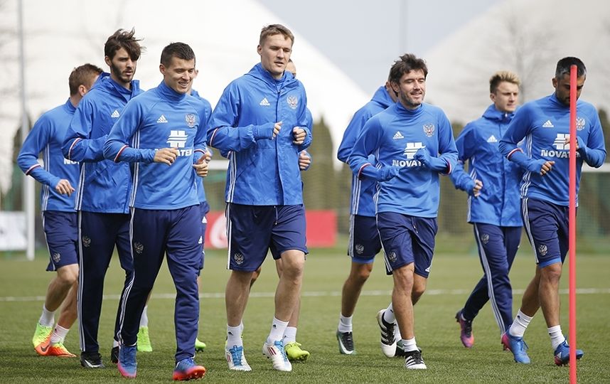 Тренировка сборной России по футболу. Фото www.rfs.ru
