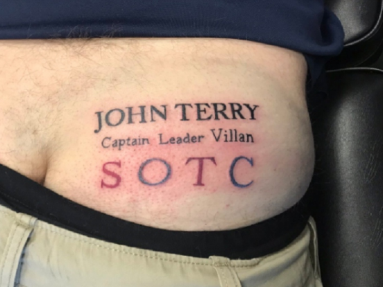 Болельщик «Астон Виллы» оригинально поприветствовал переход легенды «Челси» Джона Терри.