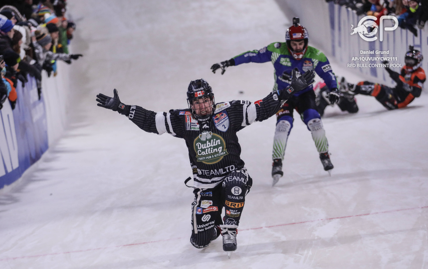 Участники RedBull Crashed Ice в Финляндии. Фото Фото предоставлено Red Bull